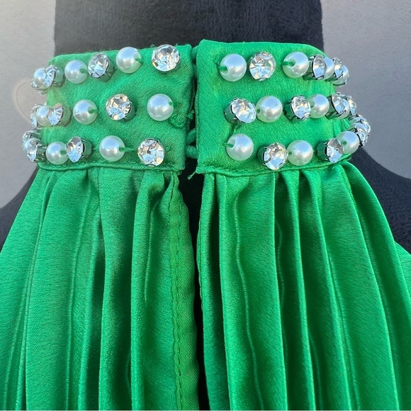 Flying Tomato Jade Embellished Halter
Neck Short Dress - Picture 7 of 10